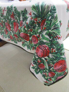 Christmas 1950s Tablecloth 51"x74" Cotton Rectangle Spring Mills